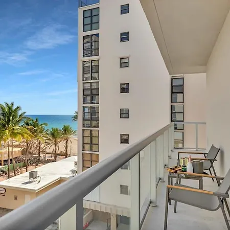 Rooftop Pool - Balcony - Hollywood Beach - Gym Exterior photo