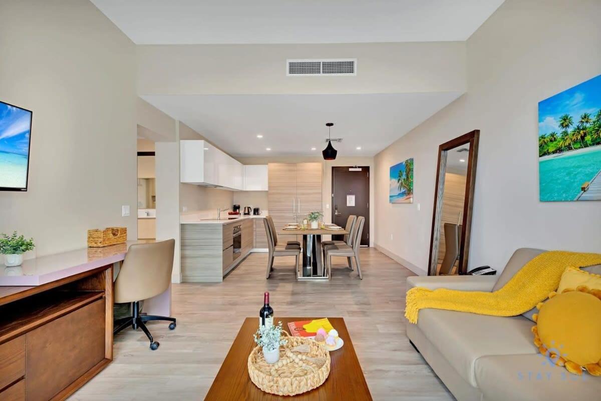 Rooftop Pool - Balcony - - Gym Apartment *