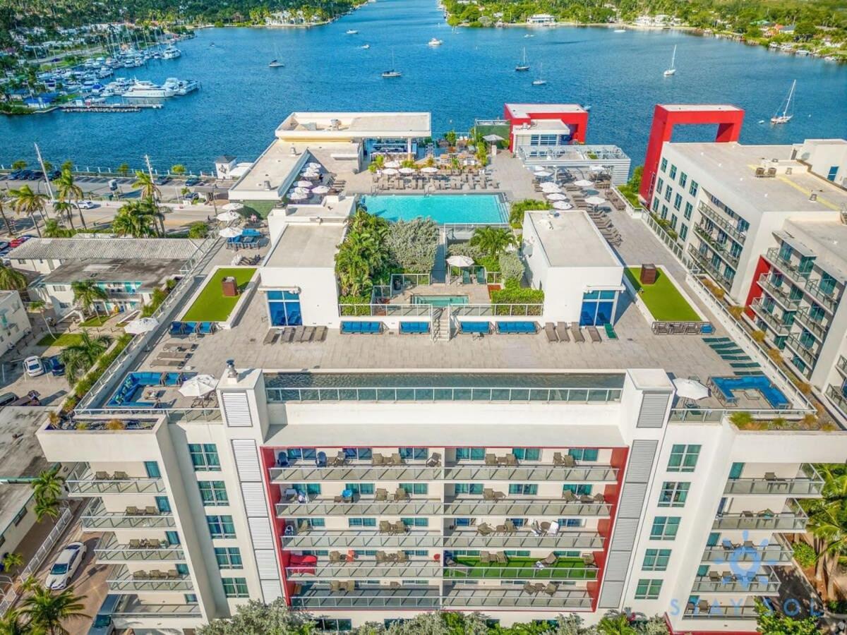 Apartment Rooftop Pool - Balcony - - Gym *